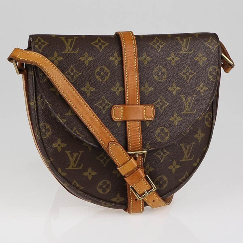 ISO LOUIS VUITTON, GUCCI, OR PRADA CROSSBODY